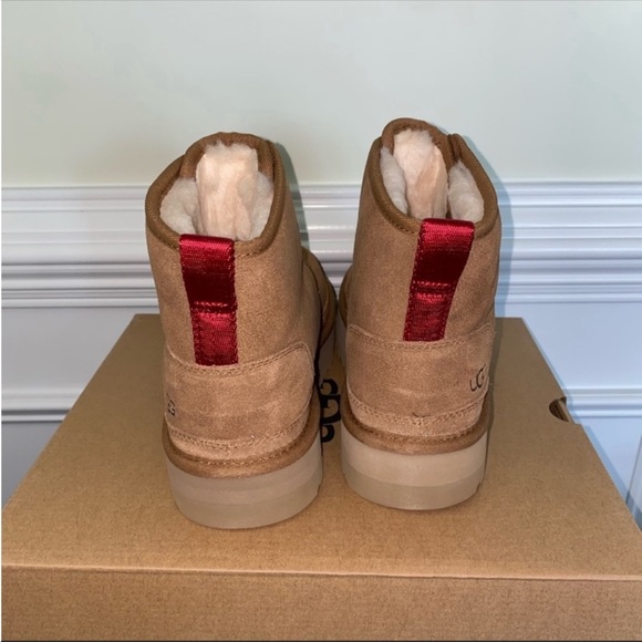 Brand new in Box UGG Neumel - Picture 11 of 16